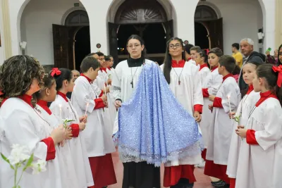 Editar 30 dia com Maria - Santa Missa e Coroação - Romeiros Devotos da Paróquia São José (Uberlândia)