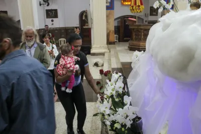 Editar 30 dia com Maria - Santa Missa e Coroação - Romeiros Devotos da Paróquia São José (Uberlândia)