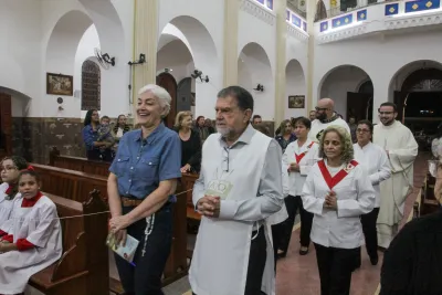 Editar 30 dia com Maria - Santa Missa e Coroação - Romeiros Devotos da Paróquia São José (Uberlândia)