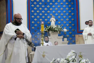 Editar 30 dia com Maria - Santa Missa e Coroação - Romeiros Devotos da Paróquia São José (Uberlândia)