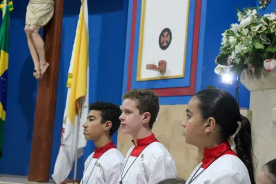 Editar 30 dia com Maria - Santa Missa e Coroação - Romeiros Devotos da Paróquia São José (Uberlândia)