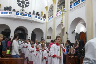 Editar 30 dia com Maria - Santa Missa e Coroação - Romeiros Devotos da Paróquia São José (Uberlândia)