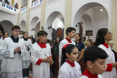 Editar 30 dia com Maria - Santa Missa e Coroação - Romeiros Devotos da Paróquia São José (Uberlândia)