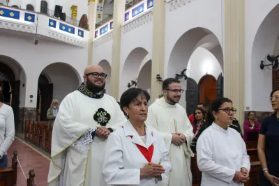 Editar 30 dia com Maria - Santa Missa e Coroação - Romeiros Devotos da Paróquia São José (Uberlândia)