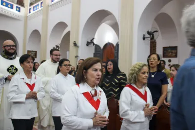 Editar 30 dia com Maria - Santa Missa e Coroação - Romeiros Devotos da Paróquia São José (Uberlândia)