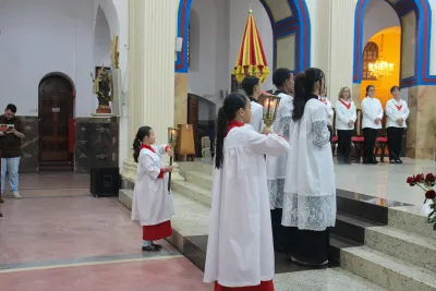 Editar 30 dia com Maria - Santa Missa e Coroação - Romeiros Devotos da Paróquia São José (Uberlândia)