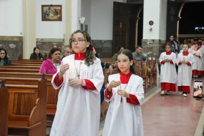 Editar 30 dia com Maria - Santa Missa e Coroação - Romeiros Devotos da Paróquia São José (Uberlândia)