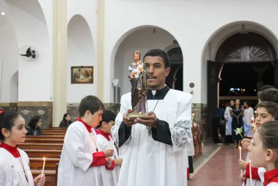 Editar 30 dia com Maria - Santa Missa e Coroação - Romeiros Devotos da Paróquia São José (Uberlândia)