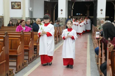 Editar 30 dia com Maria - Santa Missa e Coroação - Romeiros Devotos da Paróquia São José (Uberlândia)