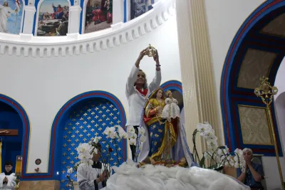 Editar 30 dia com Maria - Santa Missa e Coroação - Romeiros Devotos da Paróquia São José (Uberlândia)