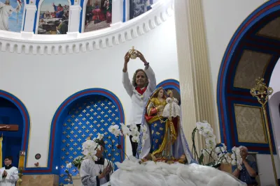 Editar 30 dia com Maria - Santa Missa e Coroação - Romeiros Devotos da Paróquia São José (Uberlândia)