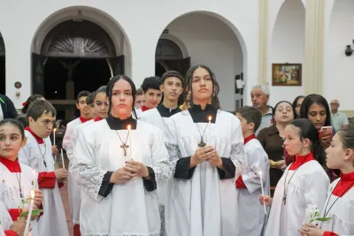 Editar 30 dia com Maria - Santa Missa e Coroação - Romeiros Devotos da Paróquia São José (Uberlândia)