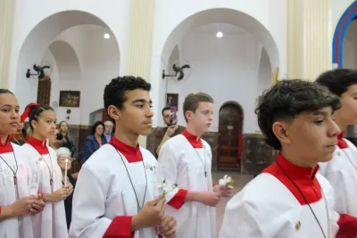 Editar 30 dia com Maria - Santa Missa e Coroação - Romeiros Devotos da Paróquia São José (Uberlândia)