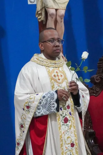 Encerramento da Novena: Dia de Ação de Graças com oferta de flores à Nossa Senhora da Abadia - 14 de Agosto
