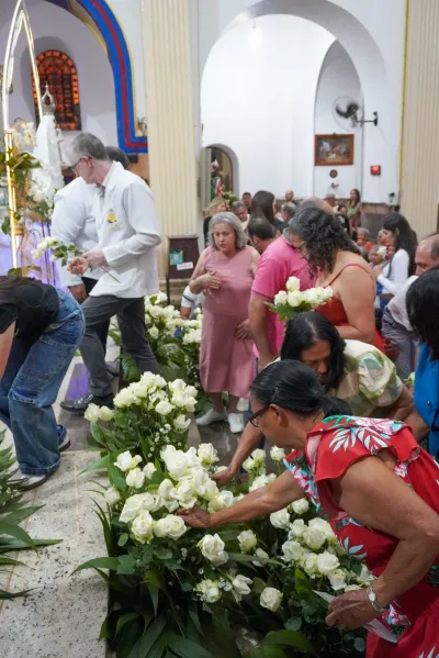Encerramento da Novena: Dia de Ação de Graças com oferta de flores à Nossa Senhora da Abadia - 14 de Agosto