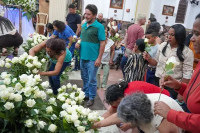 Encerramento da Novena: Dia de Ação de Graças com oferta de flores à Nossa Senhora da Abadia - 14 de Agosto