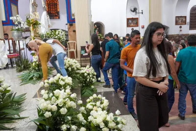 Encerramento da Novena: Dia de Ação de Graças com oferta de flores à Nossa Senhora da Abadia - 14 de Agosto