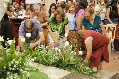 Encerramento da Novena: Dia de Ação de Graças com oferta de flores à Nossa Senhora da Abadia - 14 de Agosto