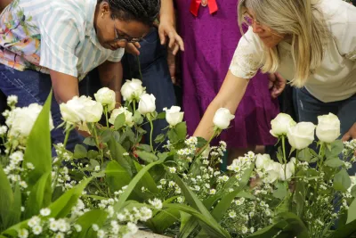 Encerramento da Novena: Dia de Ação de Graças com oferta de flores à Nossa Senhora da Abadia - 14 de Agosto