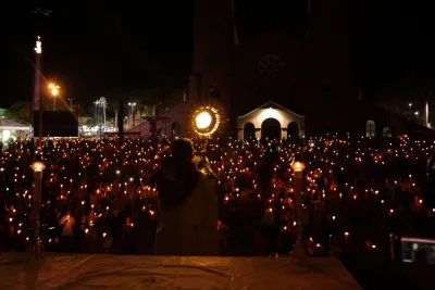 Quarto dia da Novena: Benção e Noite das Velas (campal) Pe. Fabiano Roberto - 9 de Agosto