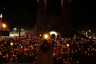 Quarto dia da Novena: Benção e Noite das Velas (campal) Pe. Fabiano Roberto - 9 de Agosto