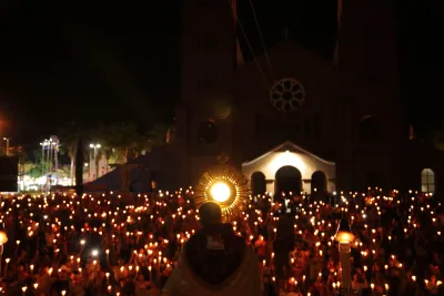 Quarto dia da Novena: Benção e Noite das Velas (campal) Pe. Fabiano Roberto - 9 de Agosto