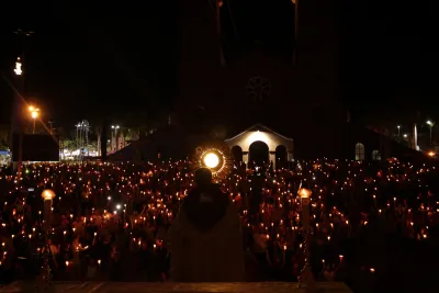 Quarto dia da Novena: Benção e Noite das Velas (campal) Pe. Fabiano Roberto - 9 de Agosto