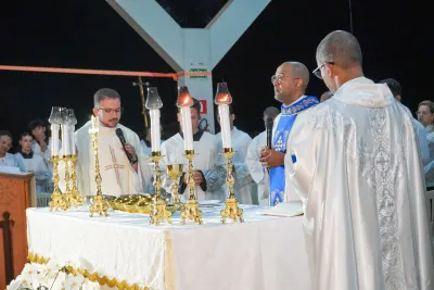 Quarto dia da Novena: Benção e Noite das Velas (campal) Pe. Fabiano Roberto - 9 de Agosto
