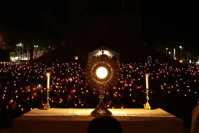 Quarto dia da Novena: Benção e Noite das Velas (campal) Pe. Fabiano Roberto - 9 de Agosto
