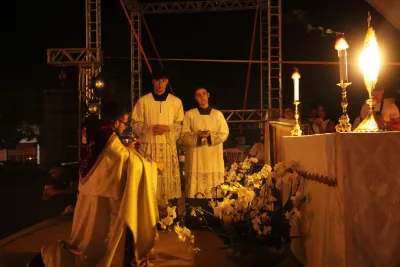 Quarto dia da Novena: Benção e Noite das Velas (campal) Pe. Fabiano Roberto - 9 de Agosto