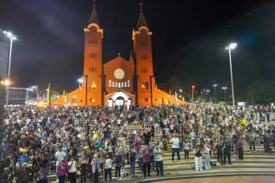 Quarto dia da Novena: Benção e Noite das Velas (campal) Pe. Fabiano Roberto - 9 de Agosto