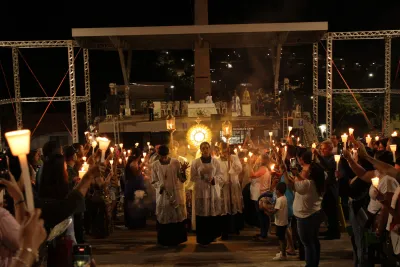 Quarto dia da Novena: Benção e Noite das Velas (campal) Pe. Fabiano Roberto - 9 de Agosto