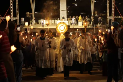 Quarto dia da Novena: Benção e Noite das Velas (campal) Pe. Fabiano Roberto - 9 de Agosto