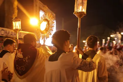 Quarto dia da Novena: Benção e Noite das Velas (campal) Pe. Fabiano Roberto - 9 de Agosto