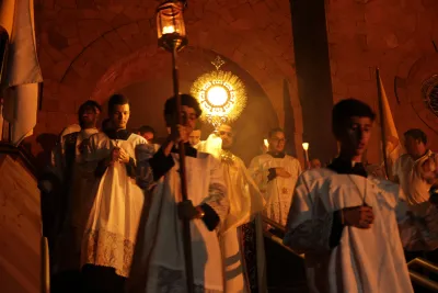 Quarto dia da Novena: Benção e Noite das Velas (campal) Pe. Fabiano Roberto - 9 de Agosto