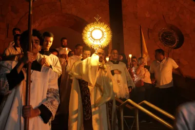 Quarto dia da Novena: Benção e Noite das Velas (campal) Pe. Fabiano Roberto - 9 de Agosto