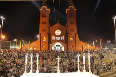 Quarto dia da Novena: Benção e Noite das Velas (campal) Pe. Fabiano Roberto - 9 de Agosto