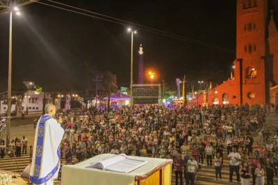 Quarto dia da Novena: Benção e Noite das Velas (campal) Pe. Fabiano Roberto - 9 de Agosto