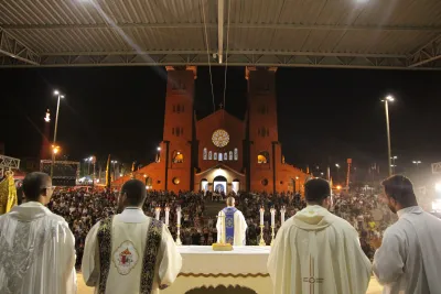 Quarto dia da Novena: Benção e Noite das Velas (campal) Pe. Fabiano Roberto - 9 de Agosto