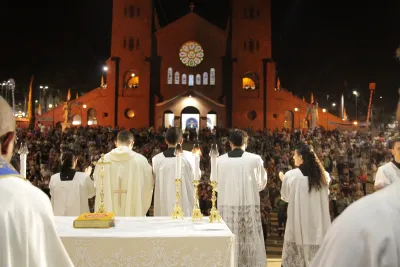 Quarto dia da Novena: Benção e Noite das Velas (campal) Pe. Fabiano Roberto - 9 de Agosto