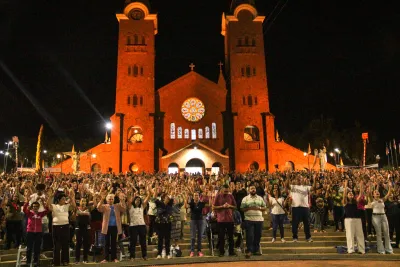 Quarto dia da Novena: Benção e Noite das Velas (campal) Pe. Fabiano Roberto - 9 de Agosto