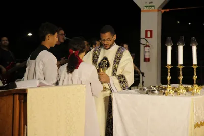 Quarto dia da Novena: Benção e Noite das Velas (campal) Pe. Fabiano Roberto - 9 de Agosto