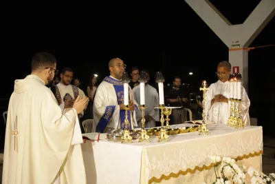 Quarto dia da Novena: Benção e Noite das Velas (campal) Pe. Fabiano Roberto - 9 de Agosto
