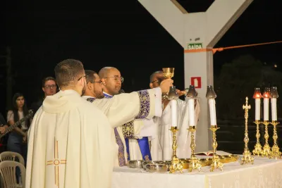 Quarto dia da Novena: Benção e Noite das Velas (campal) Pe. Fabiano Roberto - 9 de Agosto