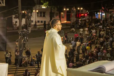 Quarto dia da Novena: Benção e Noite das Velas (campal) Pe. Fabiano Roberto - 9 de Agosto