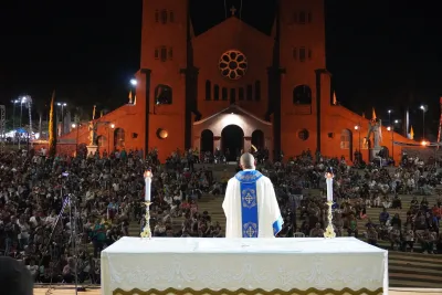 Quarto dia da Novena: Benção e Noite das Velas (campal) Pe. Fabiano Roberto - 9 de Agosto