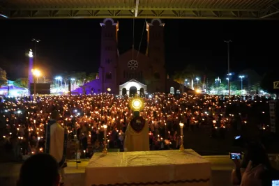 Quarto dia da Novena: Benção e Noite das Velas (campal) Pe. Fabiano Roberto - 9 de Agosto