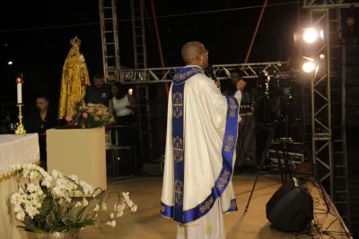 Quarto dia da Novena: Benção e Noite das Velas (campal) Pe. Fabiano Roberto - 9 de Agosto