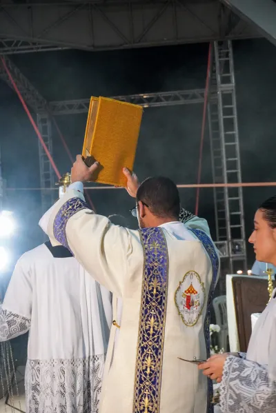 Quarto dia da Novena: Benção e Noite das Velas (campal) Pe. Fabiano Roberto - 9 de Agosto