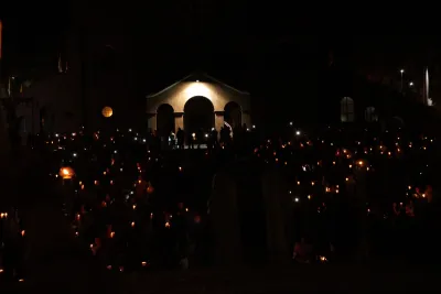 Quarto dia da Novena: Benção e Noite das Velas (campal) Pe. Fabiano Roberto - 9 de Agosto
